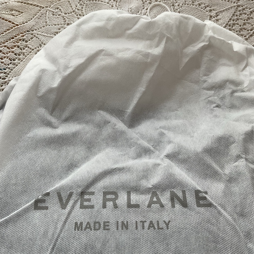 Everlane Form Bag ⭐️ NWT ⭐️ black ⭐️ crossbody ⭐️ dust bag ⭐️ - Picture 6 of 15